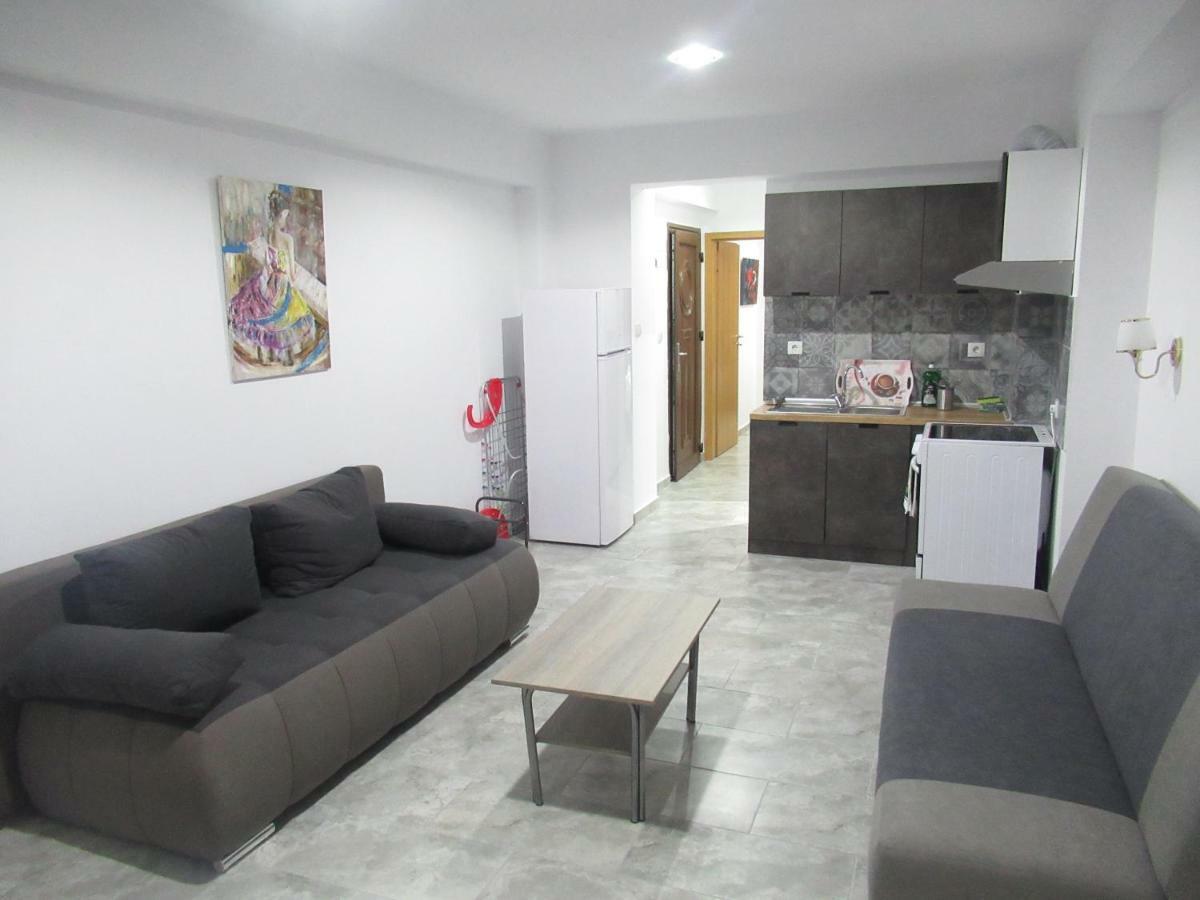 Artistic Rent Rooms & Apartments Nea Kallikrateia Екстериор снимка