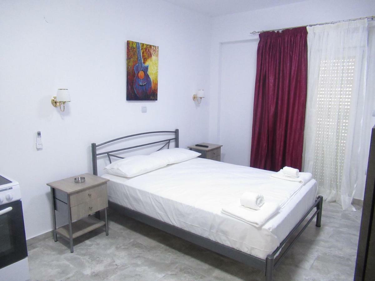 Artistic Rent Rooms & Apartments Nea Kallikrateia Екстериор снимка